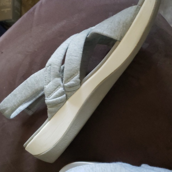 Clarks cloustepper grey sandals size 8 - Picture 3 of 4